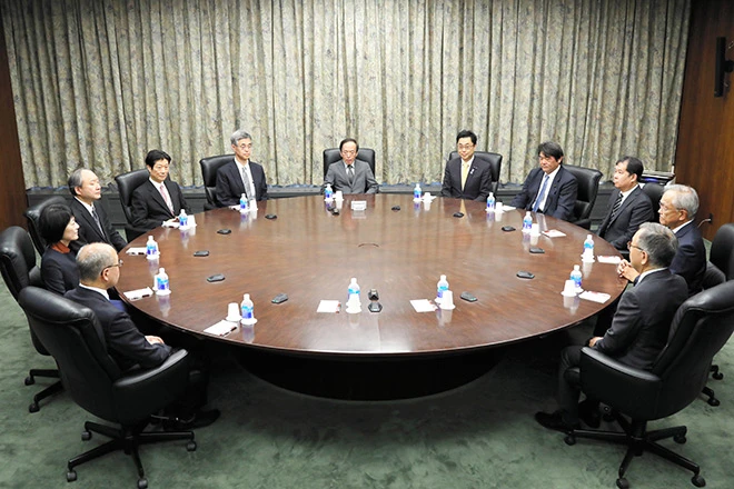 Chart illustrating currency trends